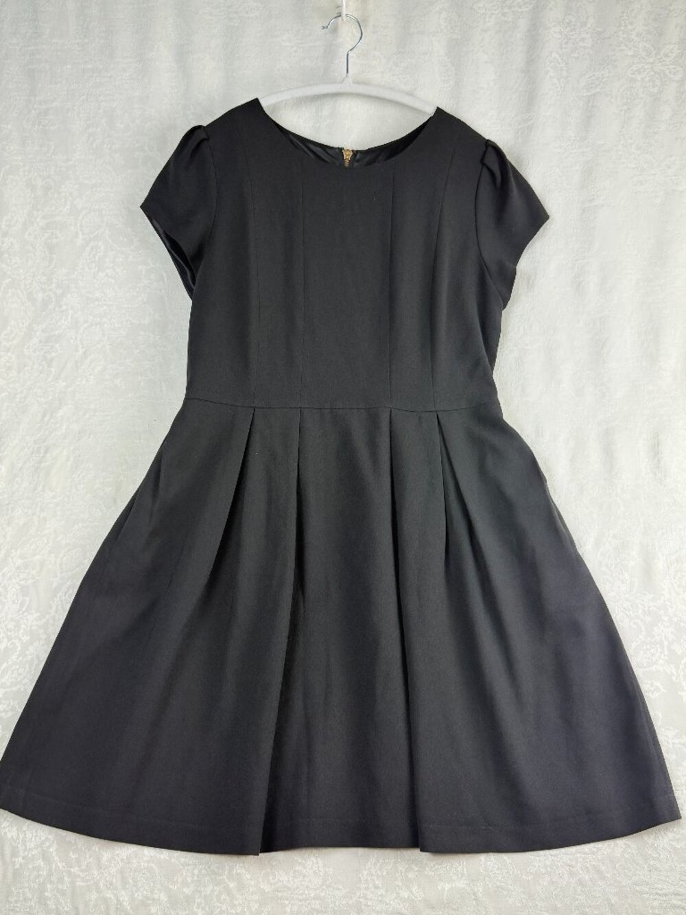 Zara Women's Large Black Pleated A-Line Fit Flare Mini Dress Short Sleeve Pocket